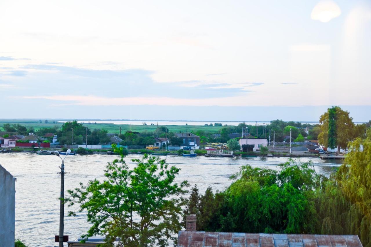 Delta Est Hotel & Restaurant Сулина Екстериор снимка
