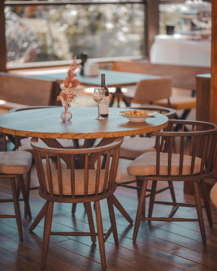 Delta Est Hotel & Restaurant Сулина Екстериор снимка